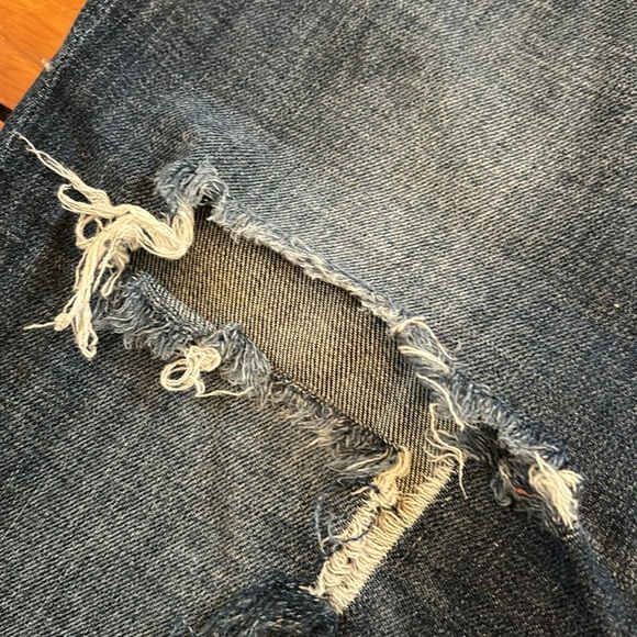 Tommy Hilfiger size 4 Boyfriend style jeans. Denim, Y2K, classic, relaxe… - Picture 3 of 6